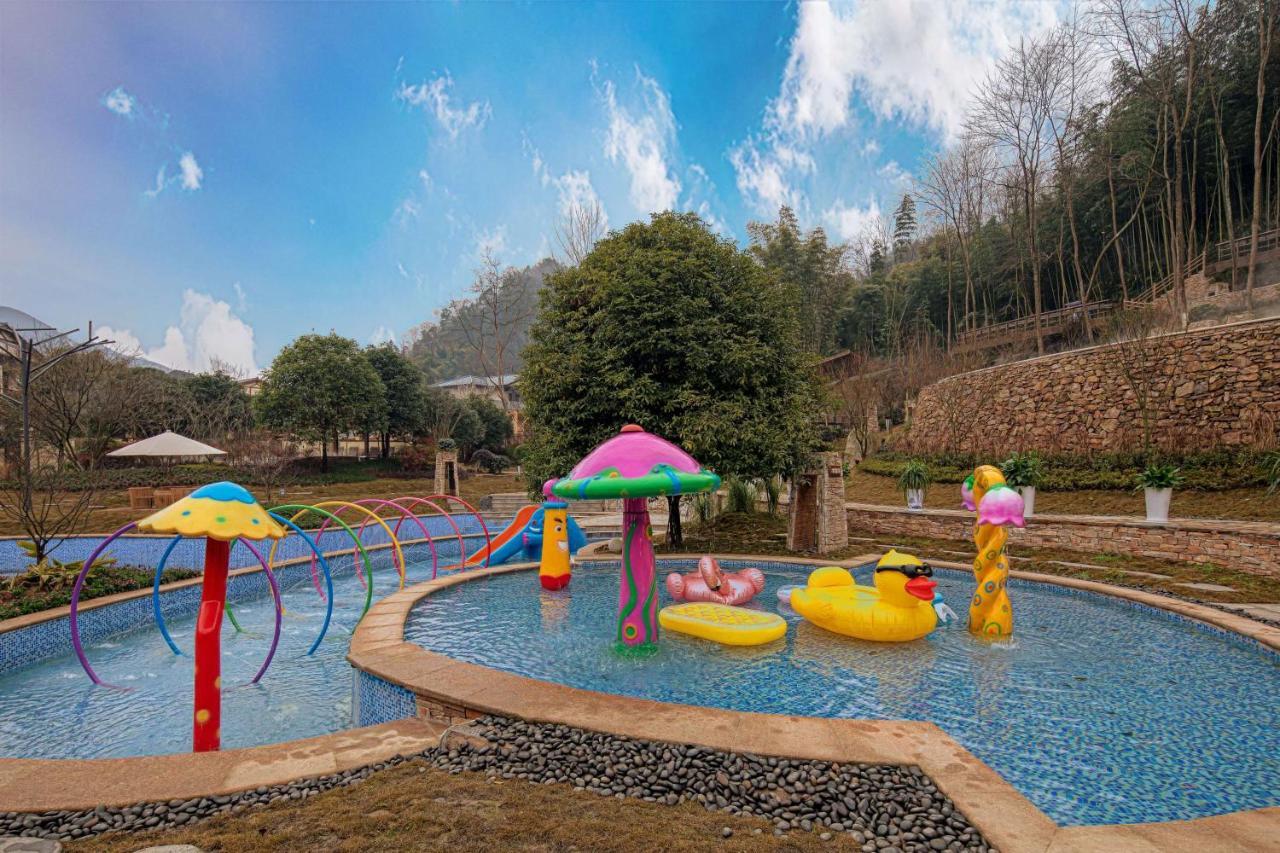 Howard Johnson Huashuiwan Hot Springs Resort Thành Đô Ngoại thất bức ảnh