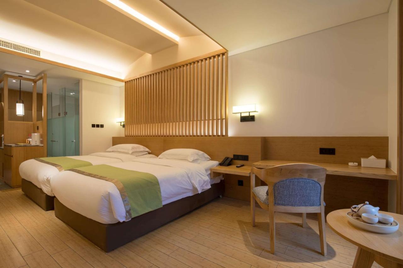 Howard Johnson Huashuiwan Hot Springs Resort Thành Đô Ngoại thất bức ảnh