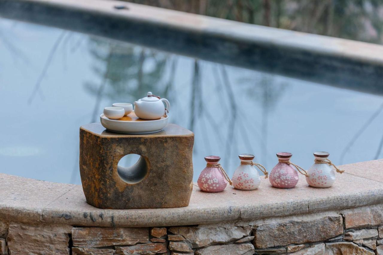 Howard Johnson Huashuiwan Hot Springs Resort Thành Đô Ngoại thất bức ảnh